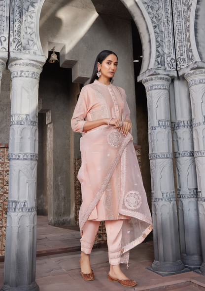 Peach Embroidered Chanderi Kurta Set With Matching Potli Bag